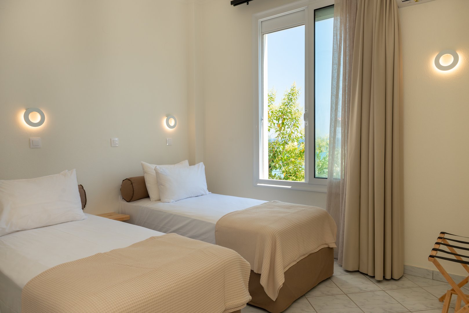 Deluxe Family Suite